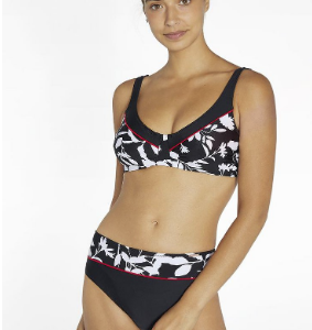 bikini fondo negro con hojas blancas y banda roja, tirantes anchos braga maxi